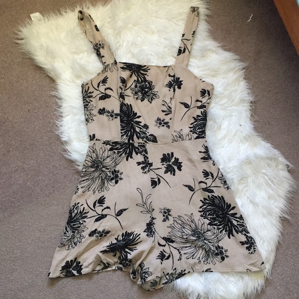 UO FLORAL ROMPER